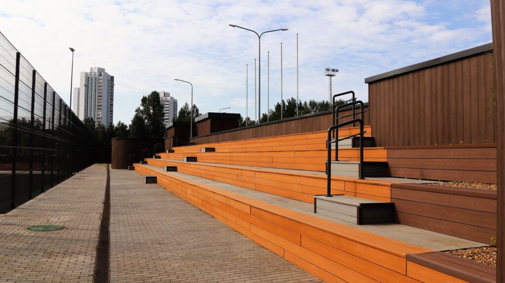 Универсальные площадки