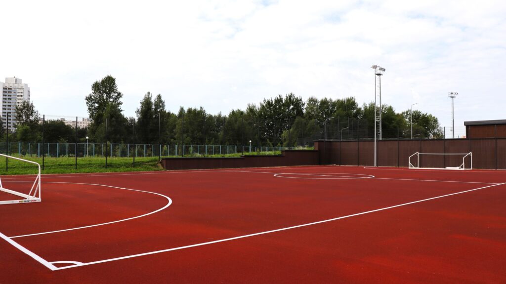 Универсальные площадки