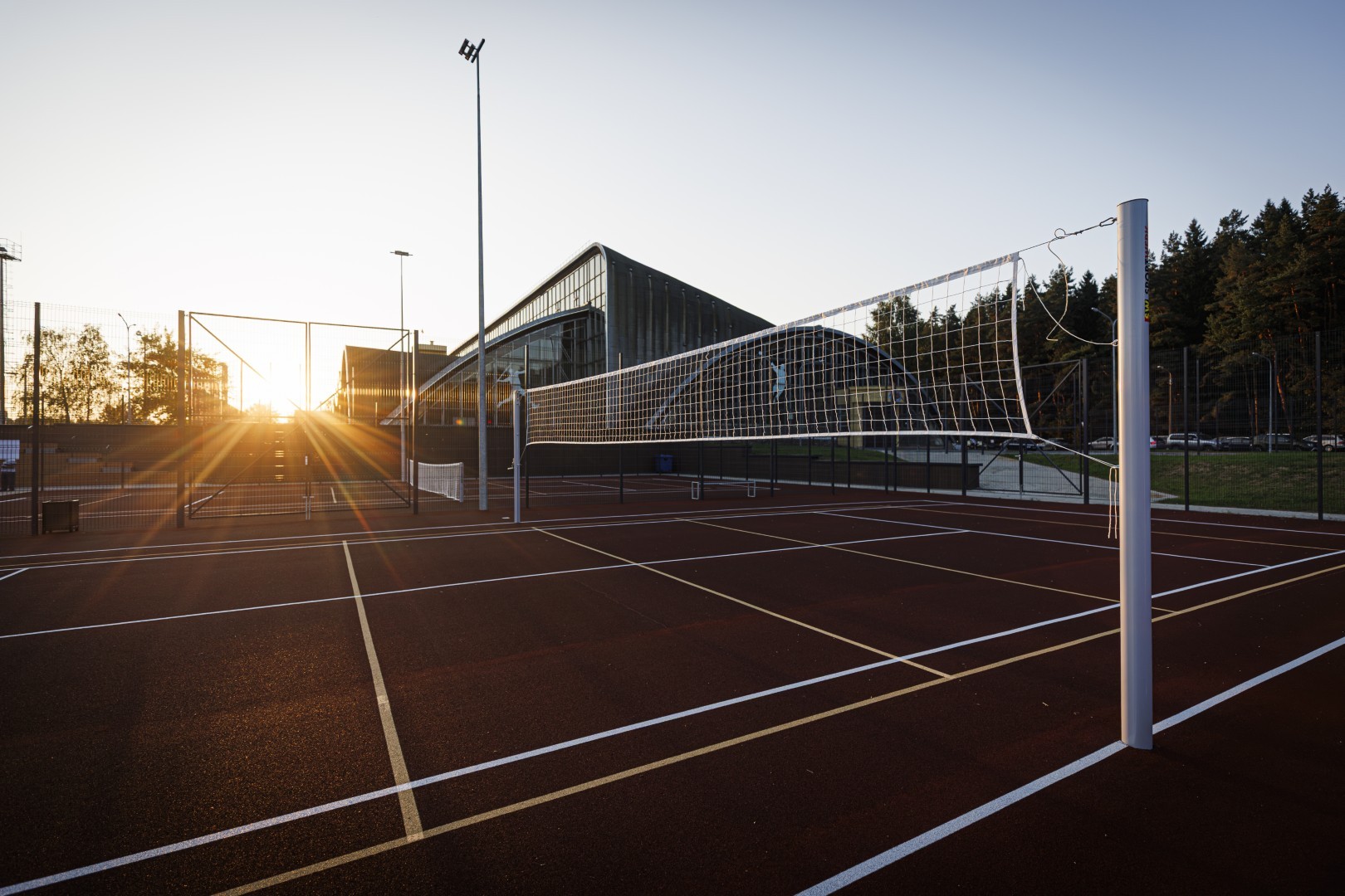 Универсальные площадки