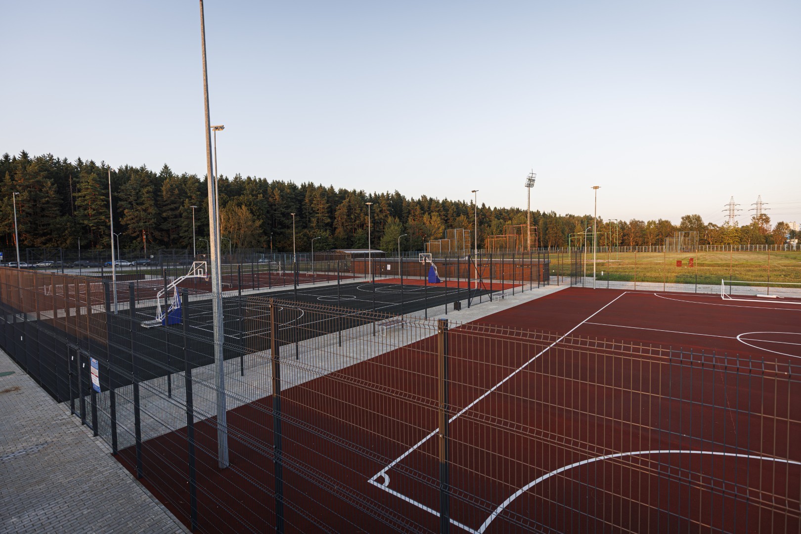 Универсальные площадки