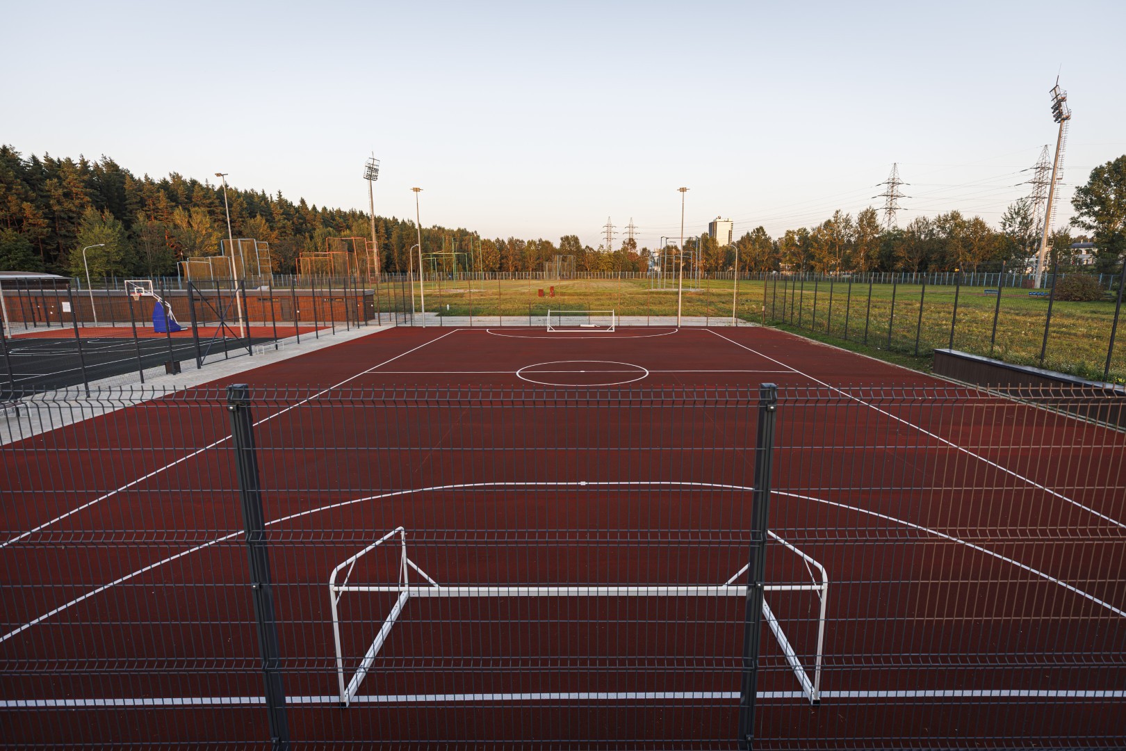 Универсальные площадки