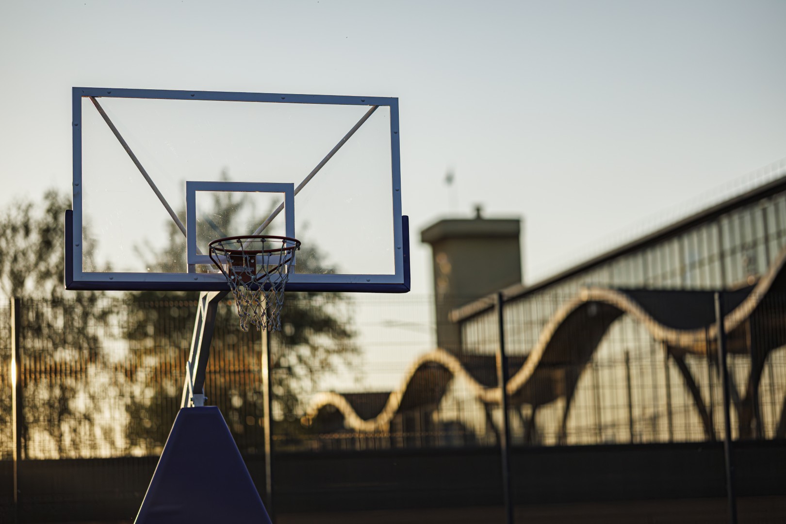 Универсальные площадки