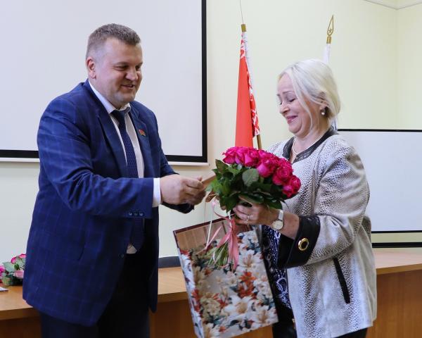 В РЦОП по легкой атлетике прошло торжественное собрание, посвященное Дню работников физической культуры и спорта